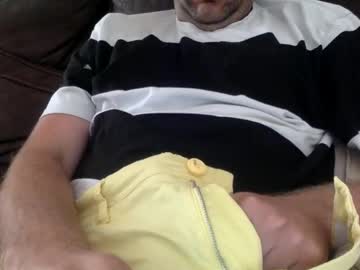 Bigvic25cm Chaturbate stream image from June 20, 2025