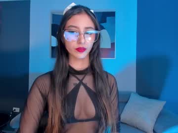 Adharadonnet Chaturbate stream image from June 20, 2025