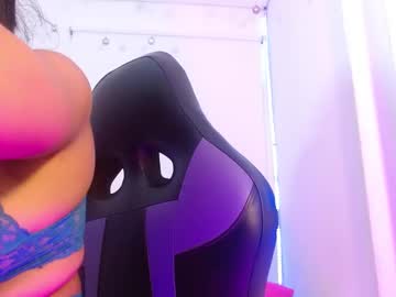 Chloee_Hott_ Chaturbate stream image from June 20, 2025