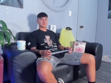 Cristopher_Strong Chaturbate stream image from June 20, 2025