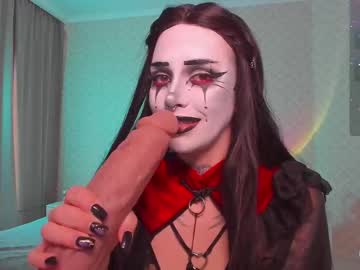Leylanoir Chaturbate stream image from June 20, 2025