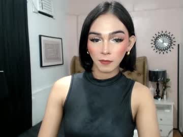 Pearlmoore Chaturbate stream image from June 20, 2025