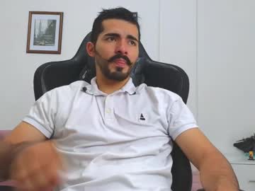 Alejandroo_7 Chaturbate stream image from June 20, 2025