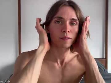 Hadley19 Chaturbate stream image from June 20, 2025