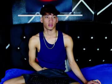 Aaron_Schott Chaturbate stream image from June 20, 2025