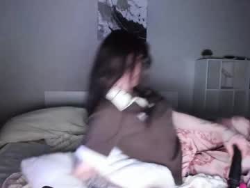 Jayleebelly Chaturbate stream image from June 20, 2025
