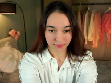 Elwineglasco Chaturbate stream image from June 20, 2025