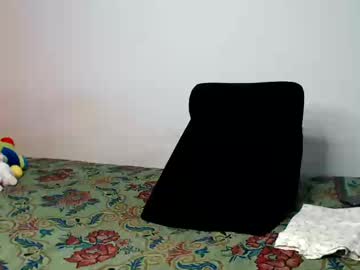 Arielstarfish Chaturbate stream image from June 20, 2025