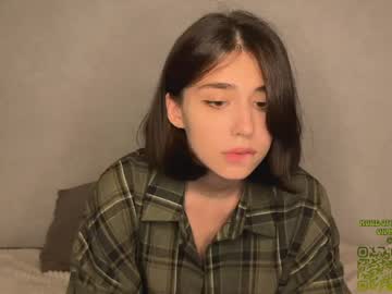 Shygaze Chaturbate stream image from June 20, 2025