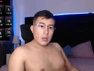 Andrewmhilton_ Chaturbate stream image from June 20, 2025