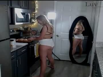 Luv_Birds Chaturbate stream image from June 21, 2025