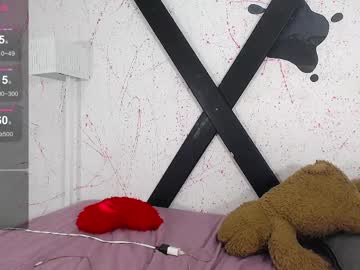 _Queenbella Chaturbate stream image from June 21, 2025