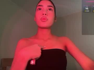 Feralberry11 Chaturbate stream image from June 21, 2025