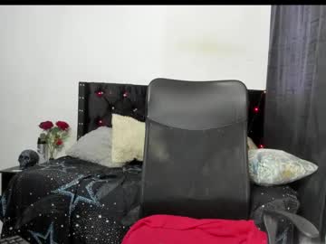 Sarahlovexxv Chaturbate stream image from June 21, 2025