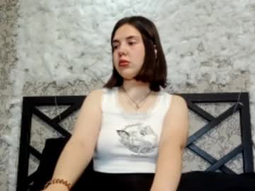 Velvetsyn Chaturbate stream image from June 21, 2025