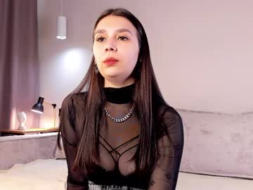 Alicerobinsen Chaturbate stream image from June 21, 2025