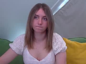 Amalialambert Chaturbate stream image from June 21, 2025