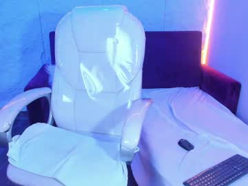 Lizmillerr Chaturbate stream image from June 21, 2025