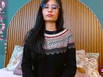 Nayecloud Chaturbate stream image from June 21, 2025