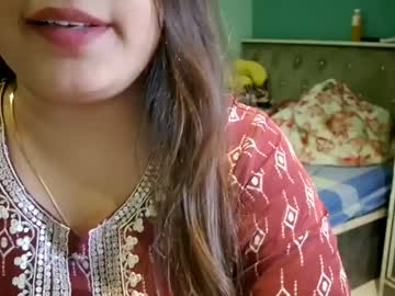Piyuhottie Chaturbate stream image from June 21, 2025