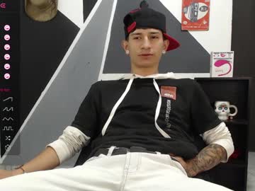 Teylor_Estid10 Chaturbate stream image from June 21, 2025