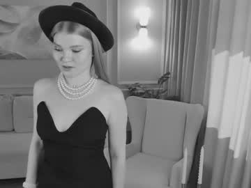 Luvv_Nika Chaturbate stream image from June 21, 2025