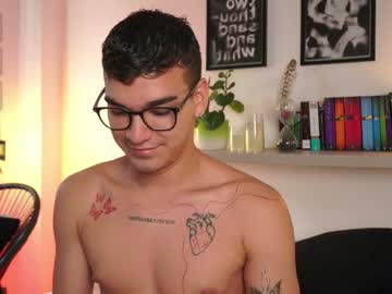 Alanjames_X Chaturbate stream image from June 21, 2025