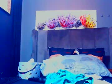 Pearlblu38 Chaturbate stream image from June 21, 2025