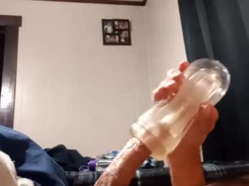 Pussyluver420kik909587 Chaturbate stream image from June 21, 2025