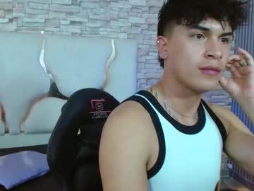 Dereck_Tay Chaturbate stream image from June 21, 2025