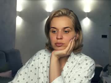 Alexxxakiss Chaturbate stream image from June 21, 2025