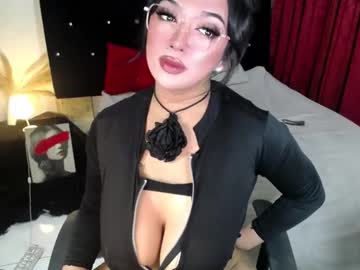 Carolinetiu15 Chaturbate stream image from June 21, 2025