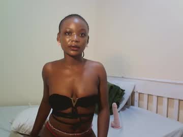 Kira_Nicolle Chaturbate stream image from June 21, 2025