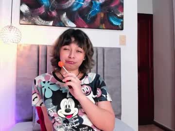 Luciaferrero Chaturbate stream image from June 21, 2025