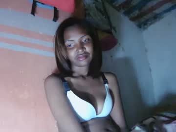 Mariah586 Chaturbate stream image from June 21, 2025