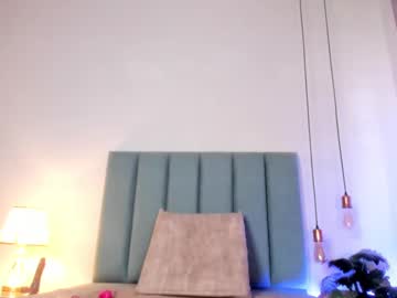 Saraabloom Chaturbate stream image from June 21, 2025
