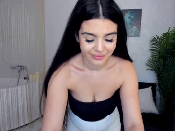 Snowingwinter Chaturbate stream image from June 21, 2025