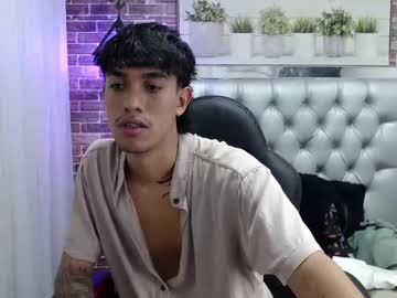 Adamcoox Chaturbate stream image from June 21, 2025