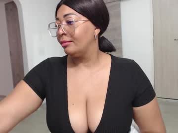 Ambarsofhia Chaturbate stream image from June 21, 2025