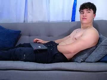 Andre_Parker Chaturbate stream image from June 21, 2025