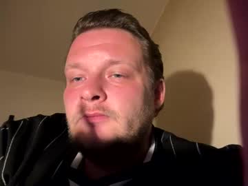 Lutschmycook Chaturbate stream image from June 22, 2025
