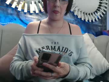 Isisblakee Chaturbate stream image from June 22, 2025