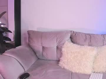 Alanajoness Chaturbate stream image from June 22, 2025