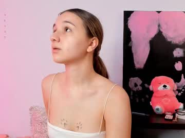 Adelexx_Zll Chaturbate stream image from June 22, 2025