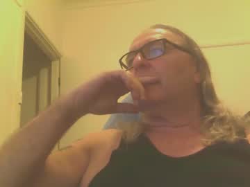 Knobout Chaturbate stream image from June 22, 2025
