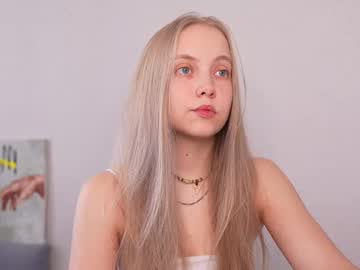Appr0ved Chaturbate stream image from June 22, 2025