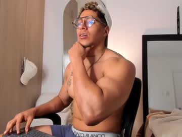 Adambrocs1 Chaturbate stream image from June 22, 2025