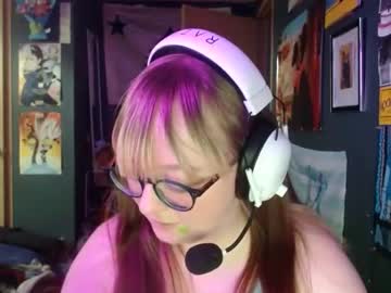 Heatandhoneyy Chaturbate stream image from June 22, 2025