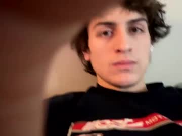 Yungrylenz Chaturbate stream image from June 22, 2025