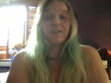 Aliceinsmuttyland Chaturbate stream image from June 22, 2025